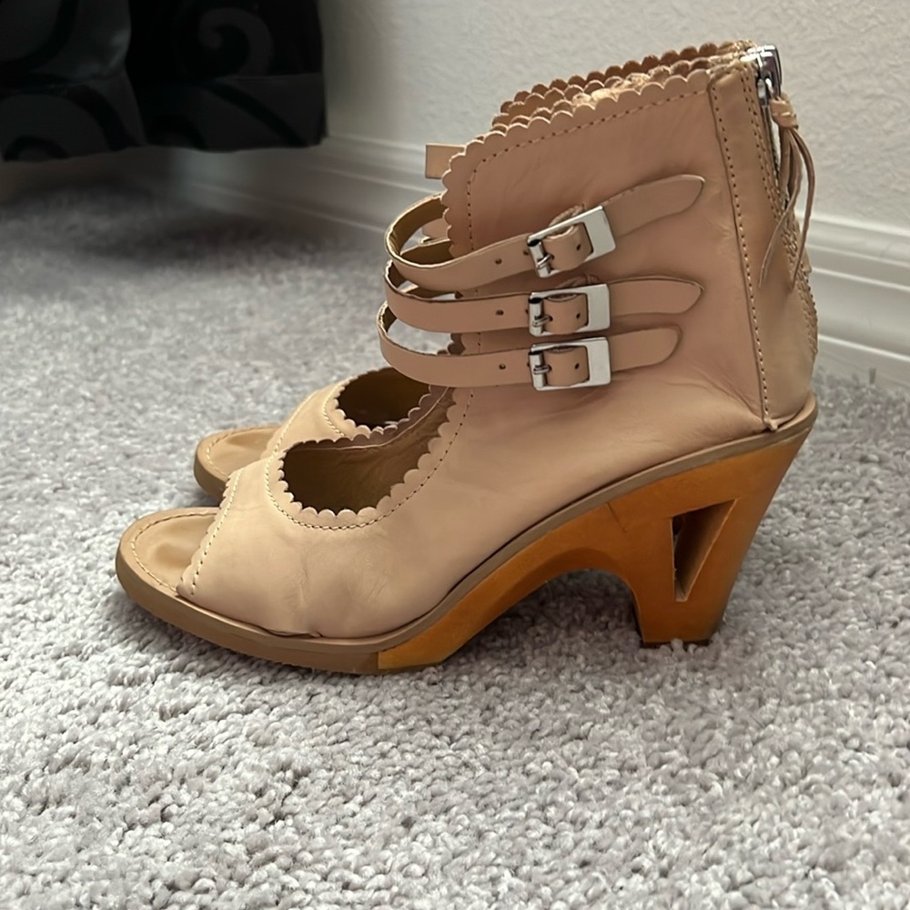 GUC Latigo from Anthropologie Wooden Heels - Size 6